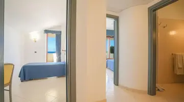 SCOGLIO DEL LEONE HOTEL