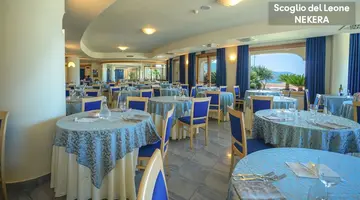 SCOGLIO DEL LEONE HOTEL