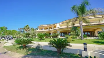 SCOGLIO DEL LEONE HOTEL