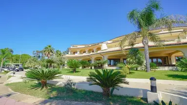 SCOGLIO DEL LEONE HOTEL
