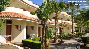 SCOGLIO DEL LEONE HOTEL