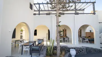 Scorpios Beach Hotel