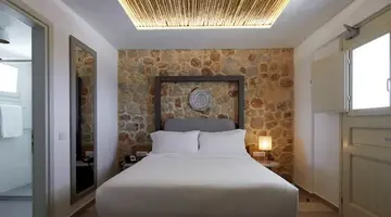 Sea Breeze Santorini Beach Resort Curio