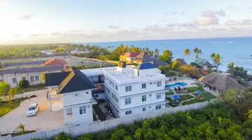 SEA CREST HOTEL