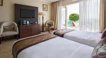 SEA LINKS BEACH HOTEL