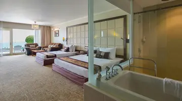 SEA LINKS BEACH HOTEL