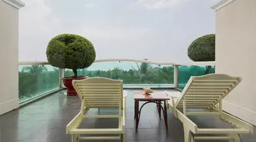 SEA LINKS BEACH HOTEL