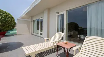 SEA LINKS BEACH HOTEL