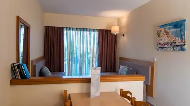 SEA MELODY BEACH HOTEL AND APARTMENTS