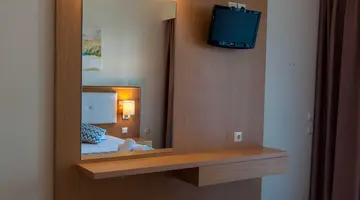 SEA MELODY BEACH HOTEL AND APARTMENTS