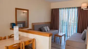 SEA MELODY BEACH HOTEL AND APARTMENTS