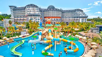 Sea Planet Resort and Spa