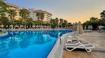 Sea World Resort and Spa