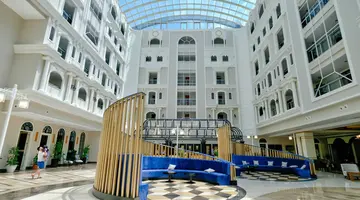 Sea World Resort and Spa