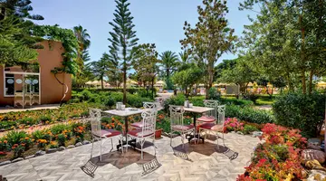 Sea World Resort and Spa