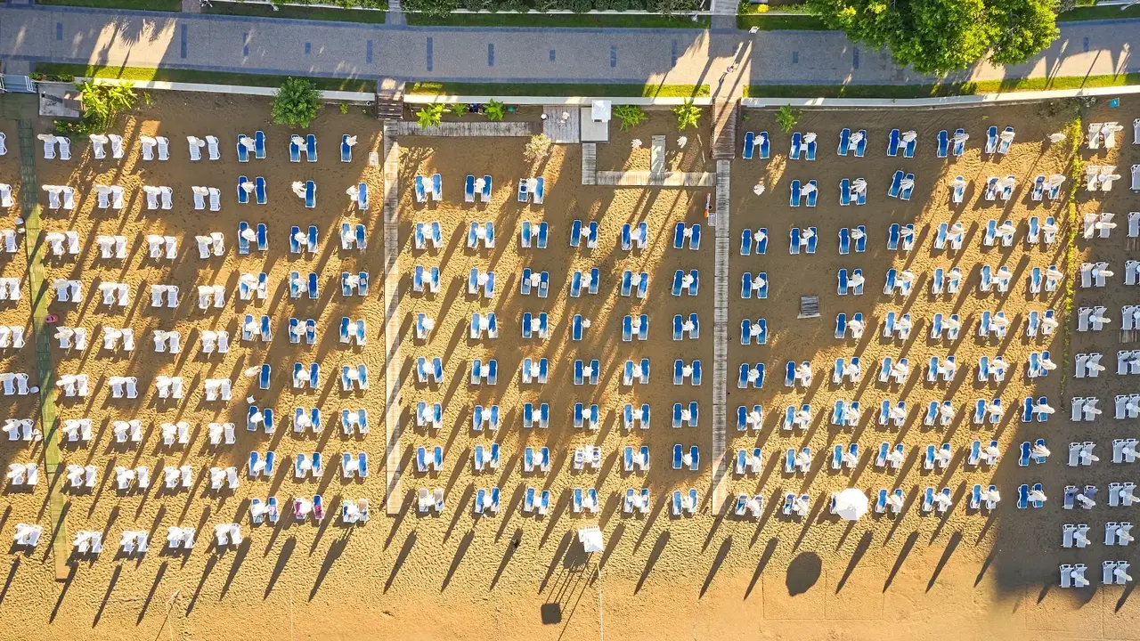 SEADEN COROLLA HOTEL