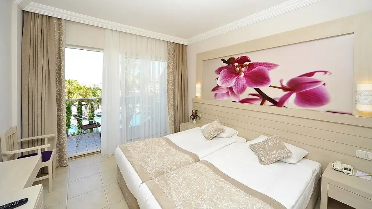 SEADEN COROLLA HOTEL