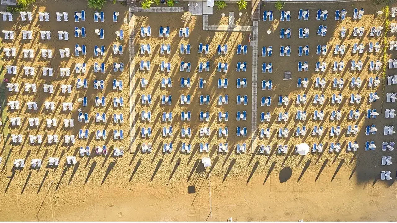 SEADEN COROLLA HOTEL