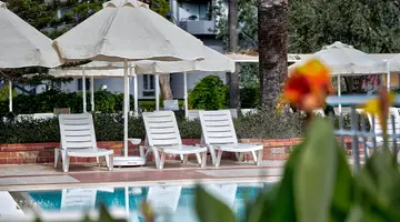 Seaden Corolla Hotel