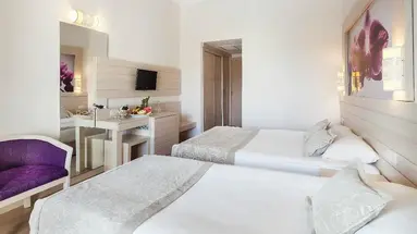 Seaden Corolla Hotel