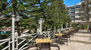 Seaden Corolla Hotel