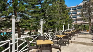 Seaden Corolla Hotel