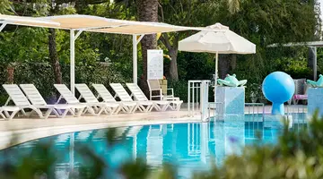 SEADEN COROLLA HOTEL