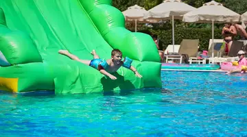 Seaden Sea World Resort And Spa