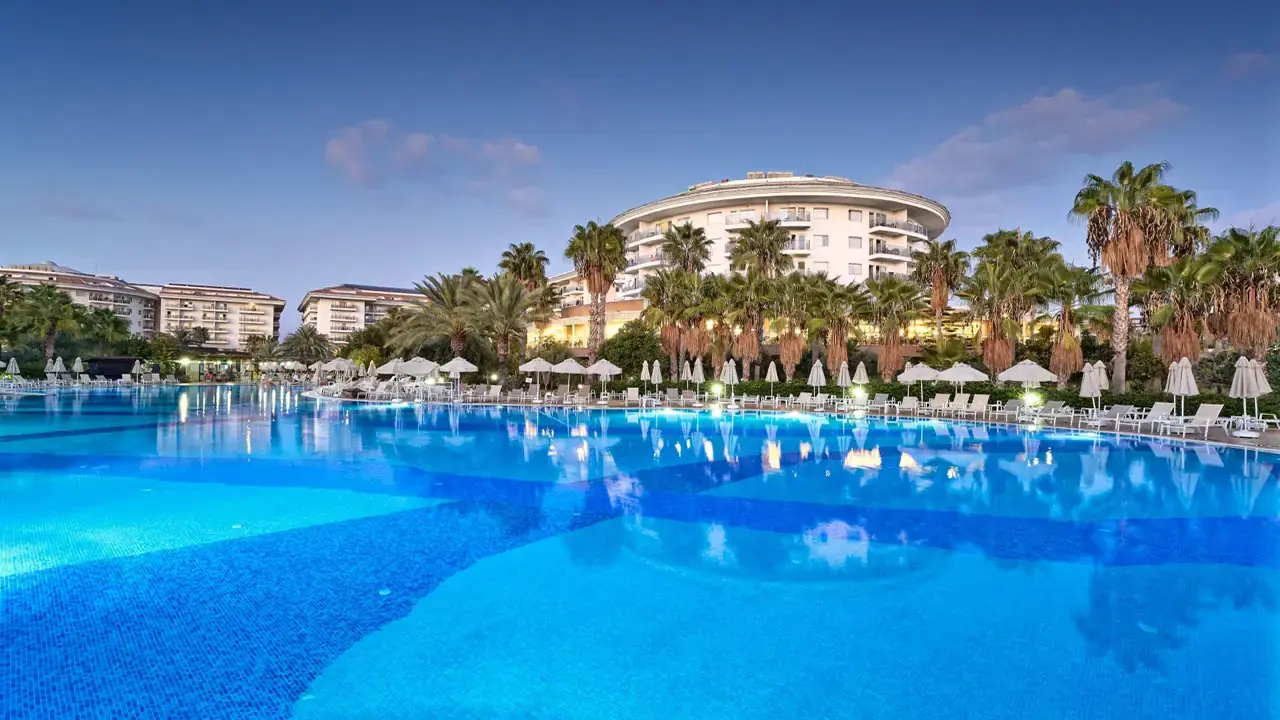 Seaden Sea World Resort And Spa