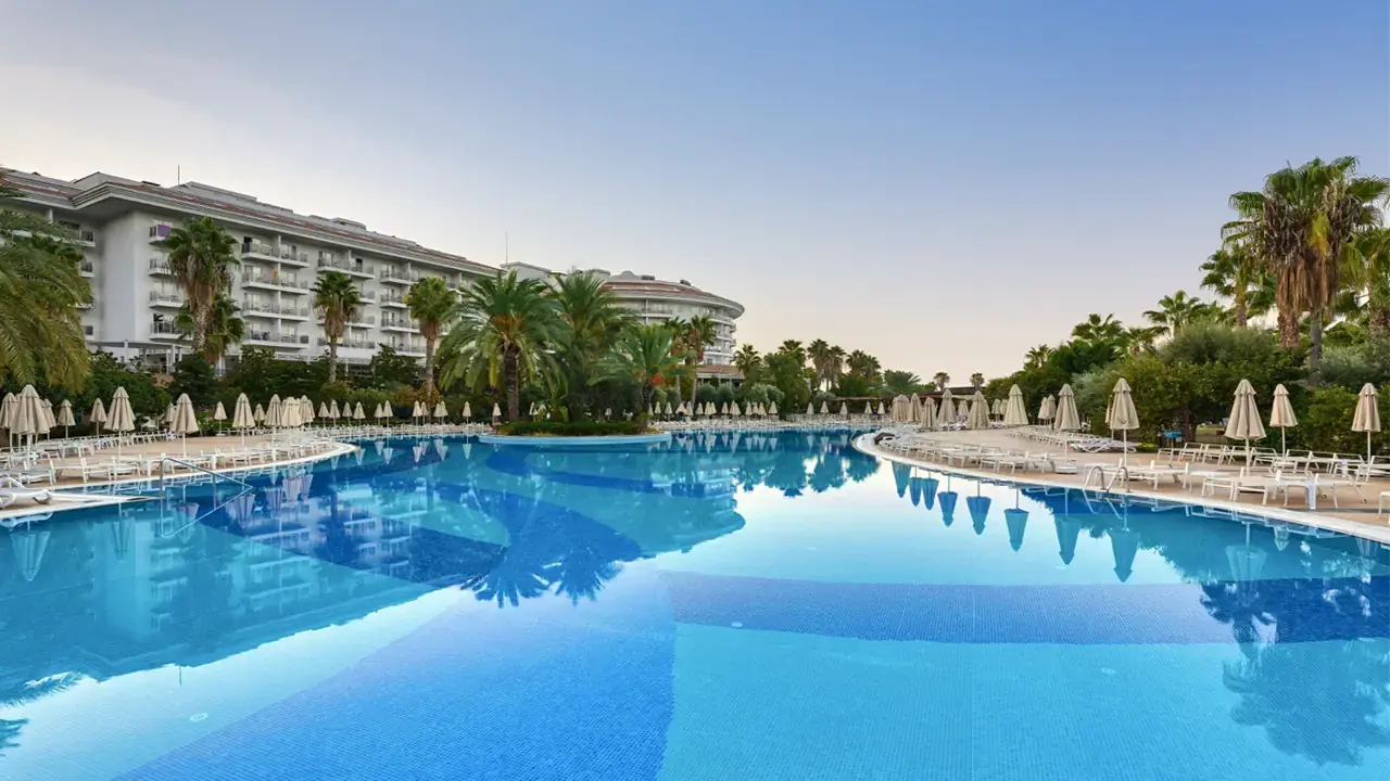 Seaden Sea World Resort And Spa