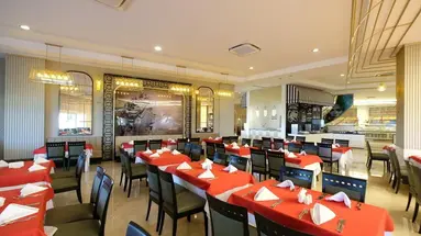 Seaden Sea World Resort And Spa