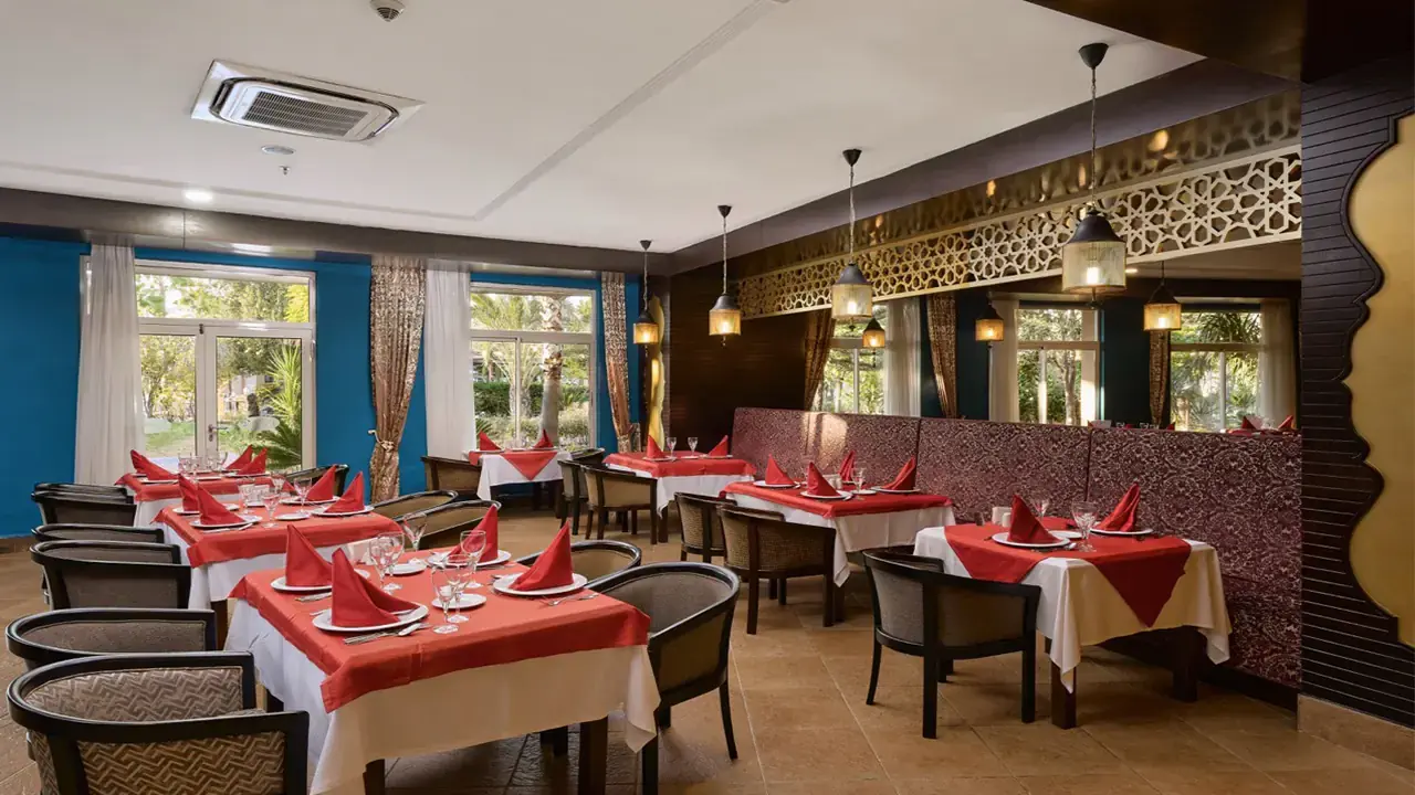 Seaden Sea World Resort And Spa
