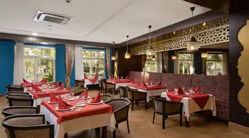 Seaden Sea World Resort And Spa