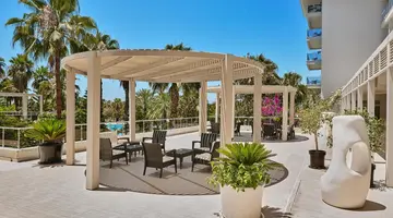 Seaden Sea World Resort & Spa