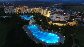 Seaden Sea World Resort & Spa