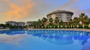 Seaden Sea World Resort & Spa