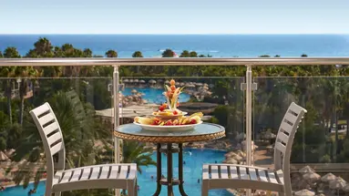 Seaden Sea World Resort & Spa