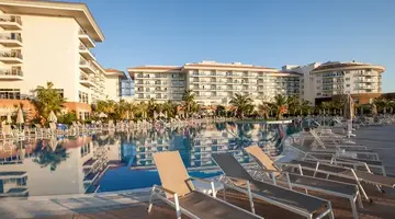 Seaden Sea World Resort & Spa