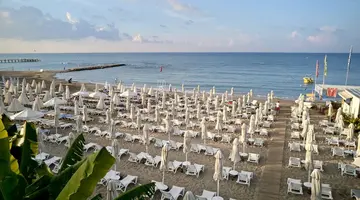 SEADEN VALENTINE RESORT & SPA