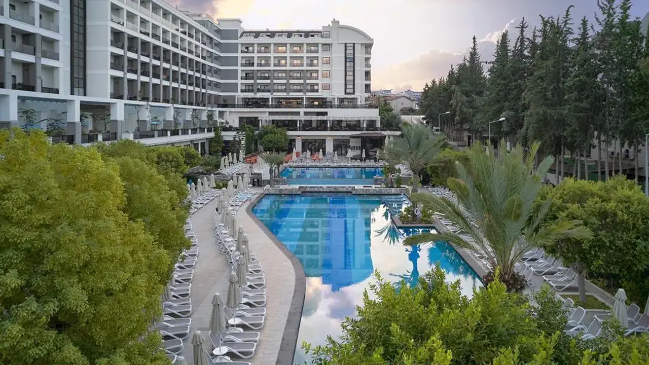SEADEN VALENTINE RESORT & SPA