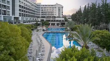 SEADEN VALENTINE RESORT & SPA