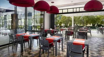 SEADEN VALENTINE RESORT & SPA