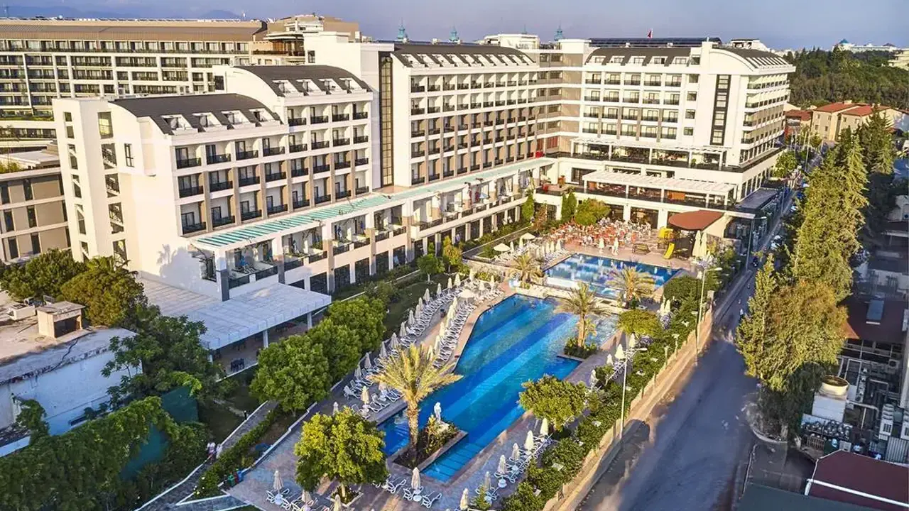 SEADEN VALENTINE RESORT & SPA