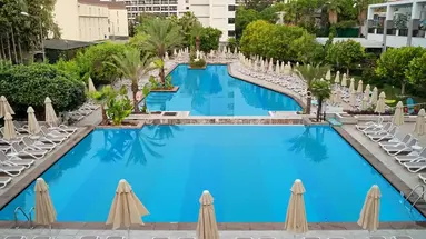 SEADEN VALENTINE RESORT & SPA