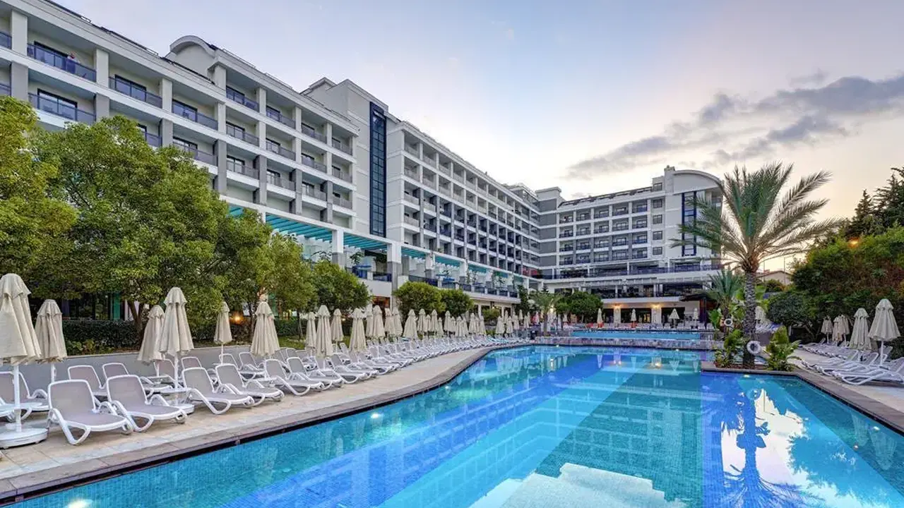 SEADEN VALENTINE RESORT & SPA