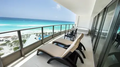 Seadust Cancun Beach Resort