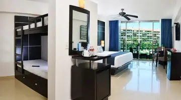 Seadust Cancun Beach Resort