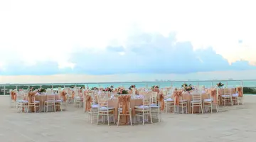 Seadust Cancun Beach Resort