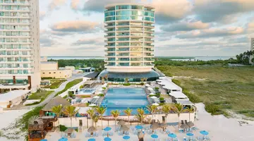 Seadust Cancun Beach Resort
