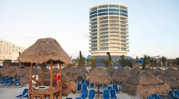 Seadust Cancun Family Resort